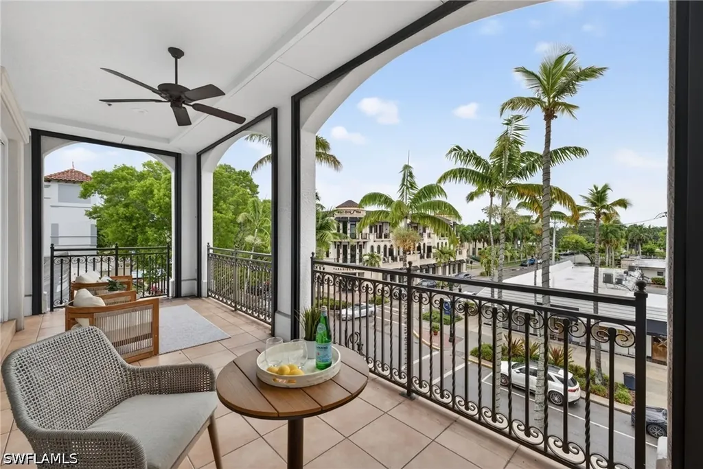 625 5th Avenue S Naples FL 34102