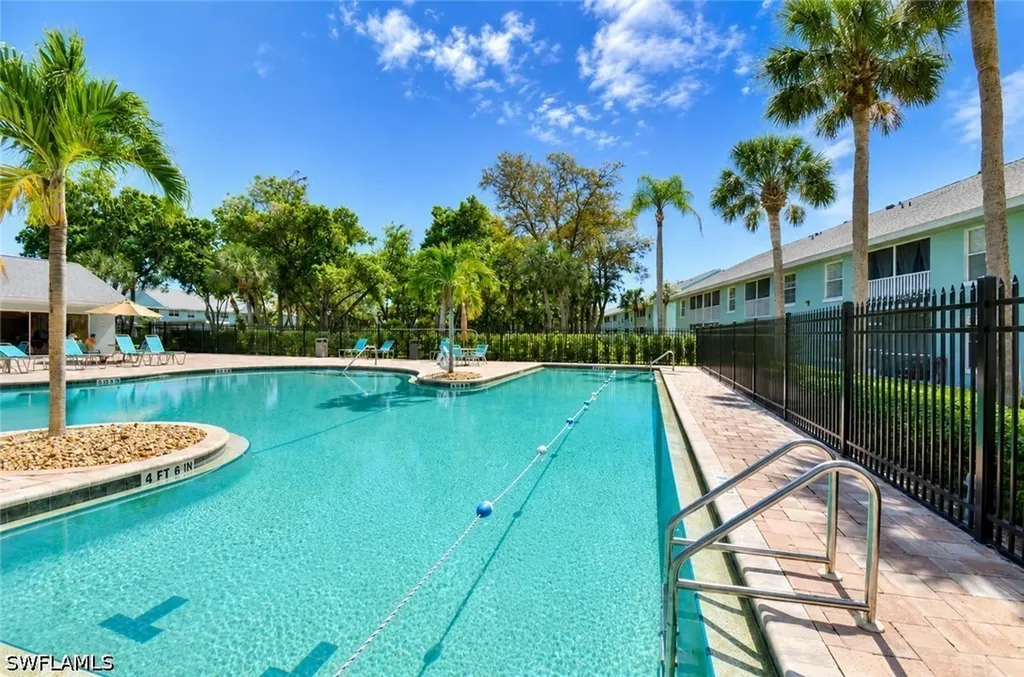 169 Grand Oaks Way Naples FL 34110