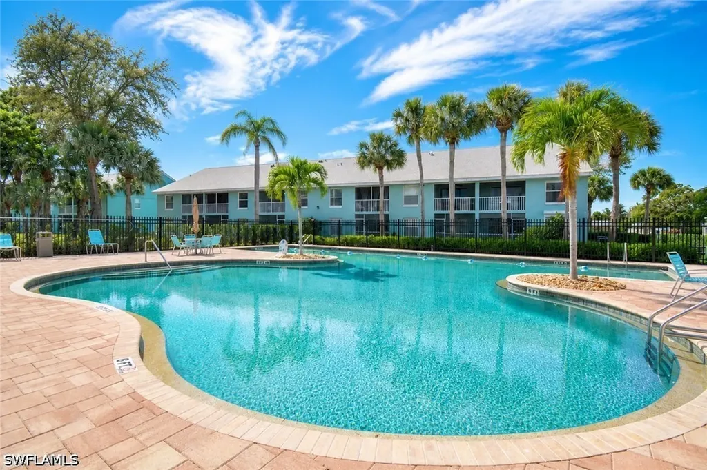 169 Grand Oaks Way Naples FL 34110