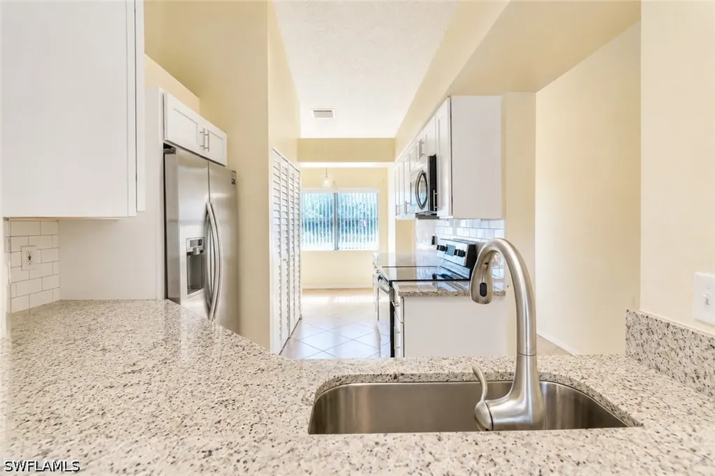 169 Grand Oaks Way Naples FL 34110