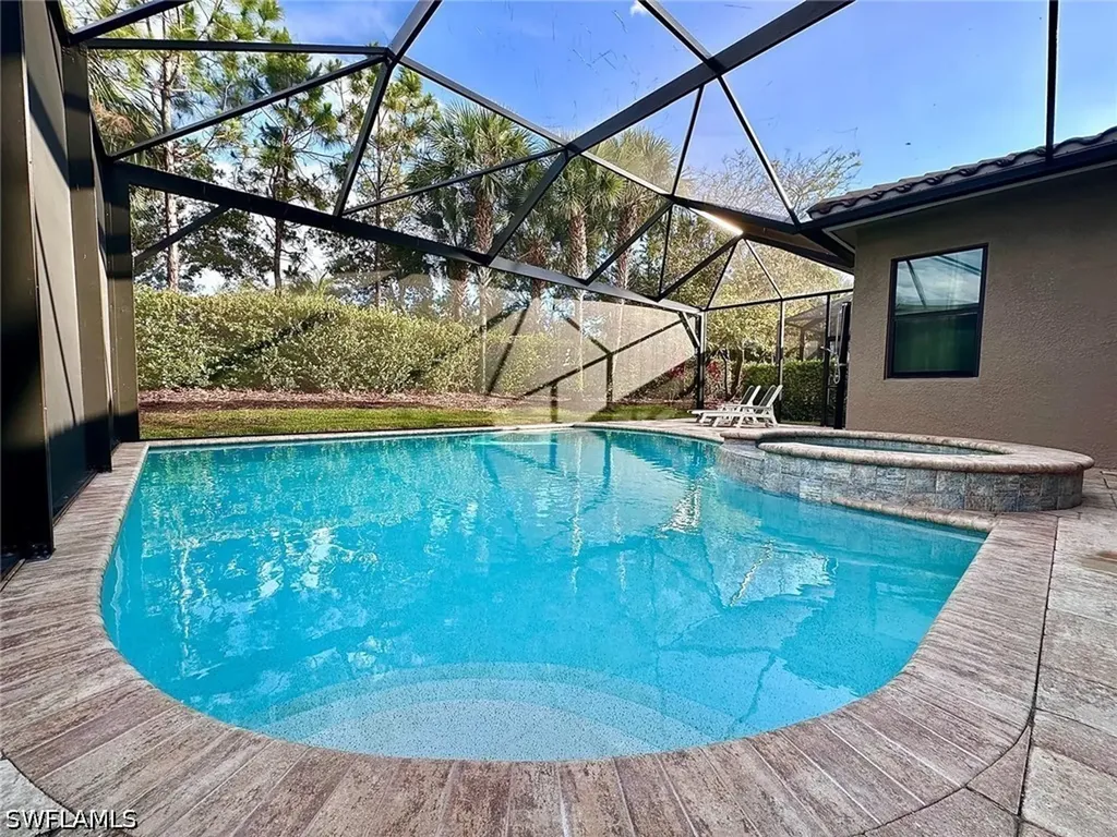 13728 Luna Drive Naples FL 34109