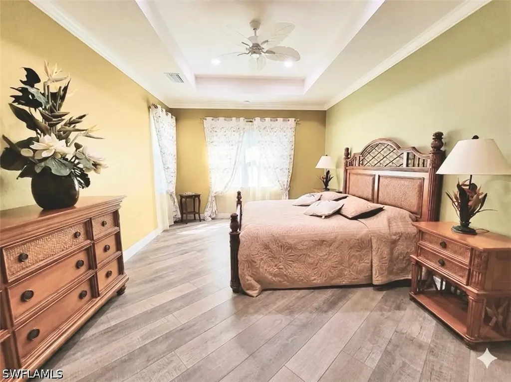 13728 Luna Drive Naples FL 34109