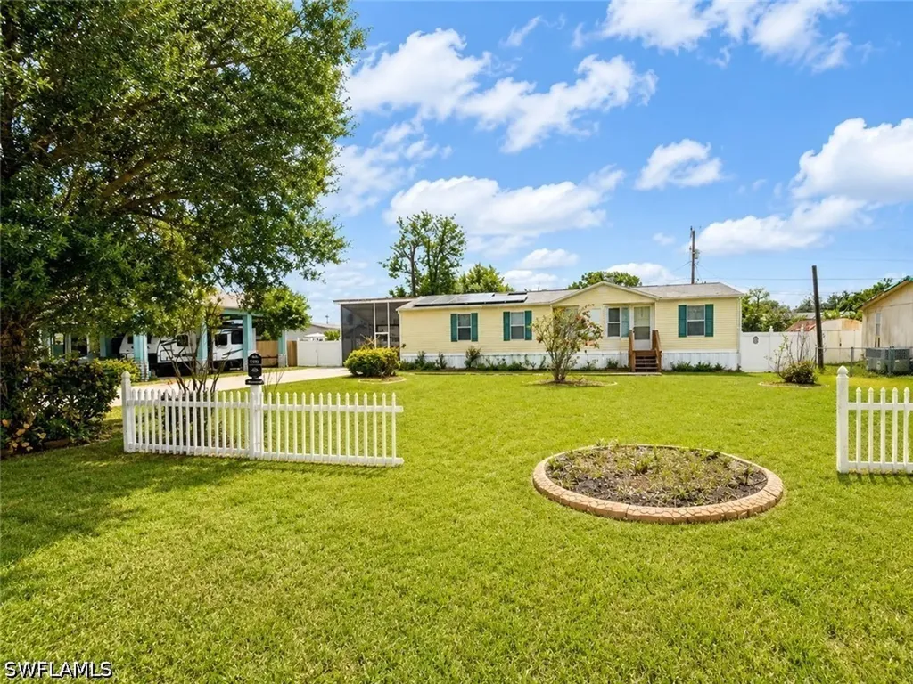 8269 Penny Drive North Fort Myers FL 33917