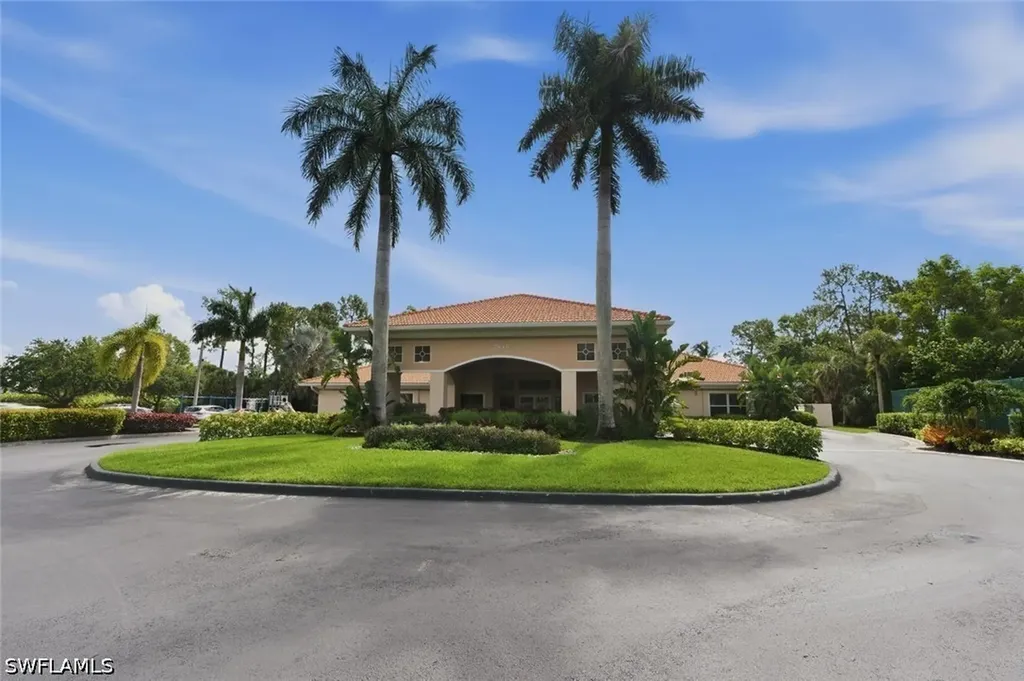 7780 Woodbrook Circle Naples FL 34104