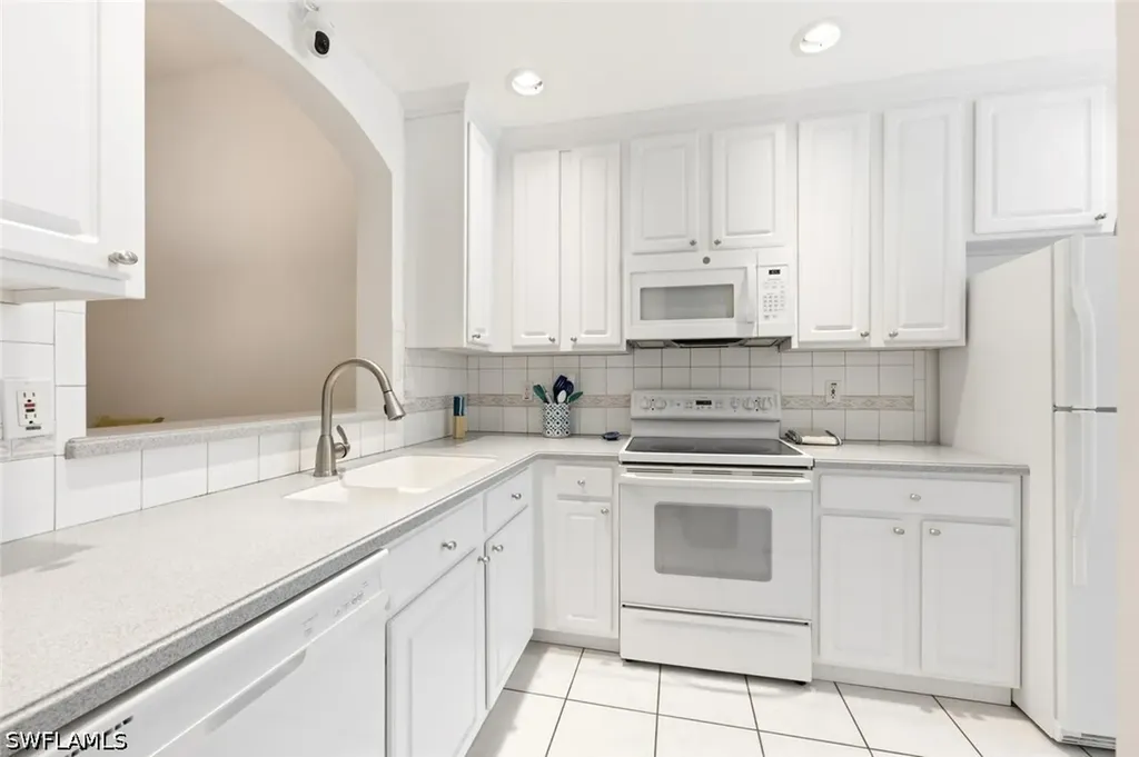7780 Woodbrook Circle Naples FL 34104