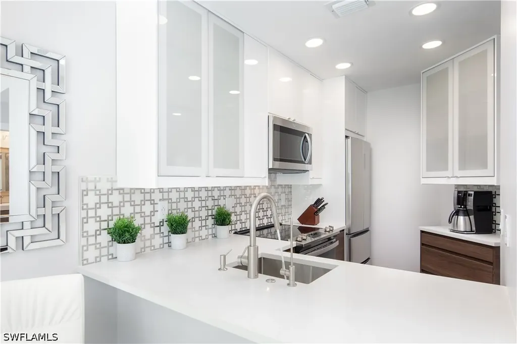 3323 Olympic Drive Naples FL 34105