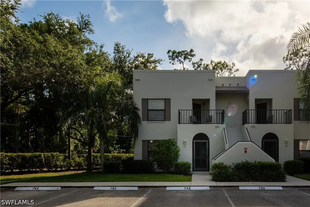 3323 Olympic Drive Naples FL 34105