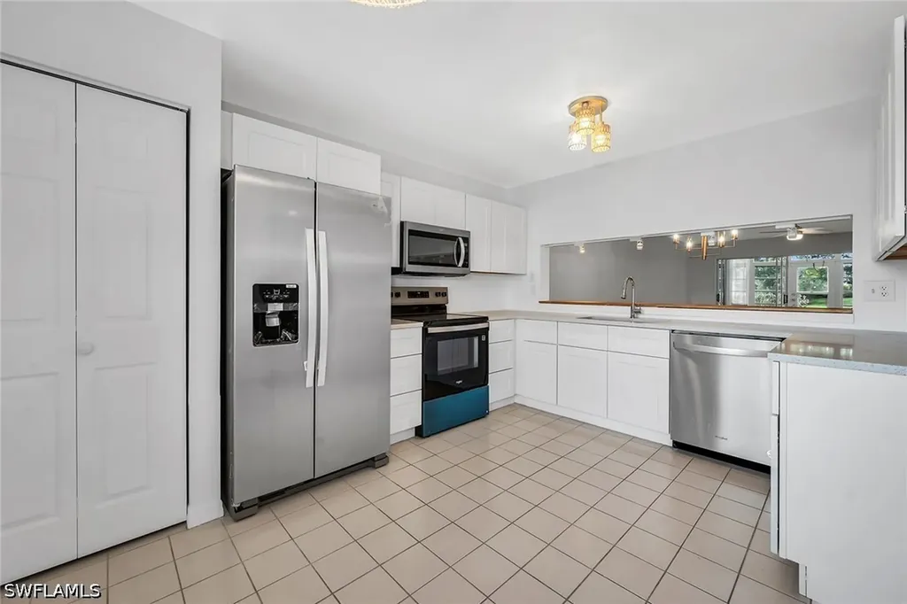 208 Furse Lakes Circle Naples FL 34104