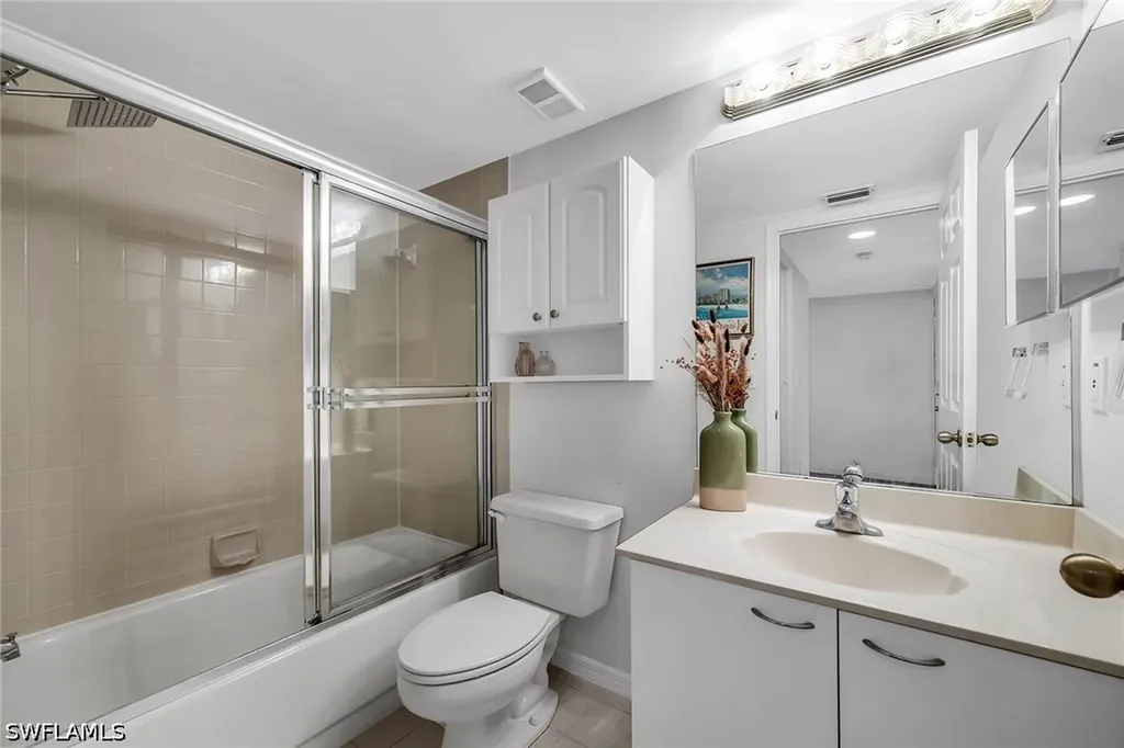 208 Furse Lakes Circle Naples FL 34104