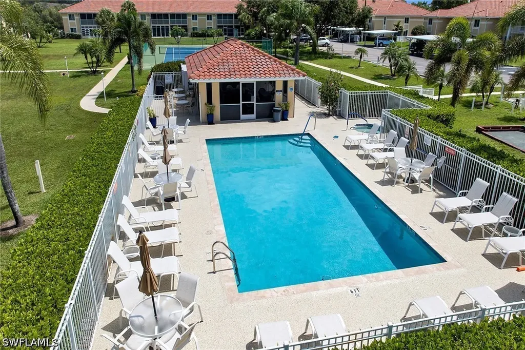 208 Furse Lakes Circle Naples FL 34104