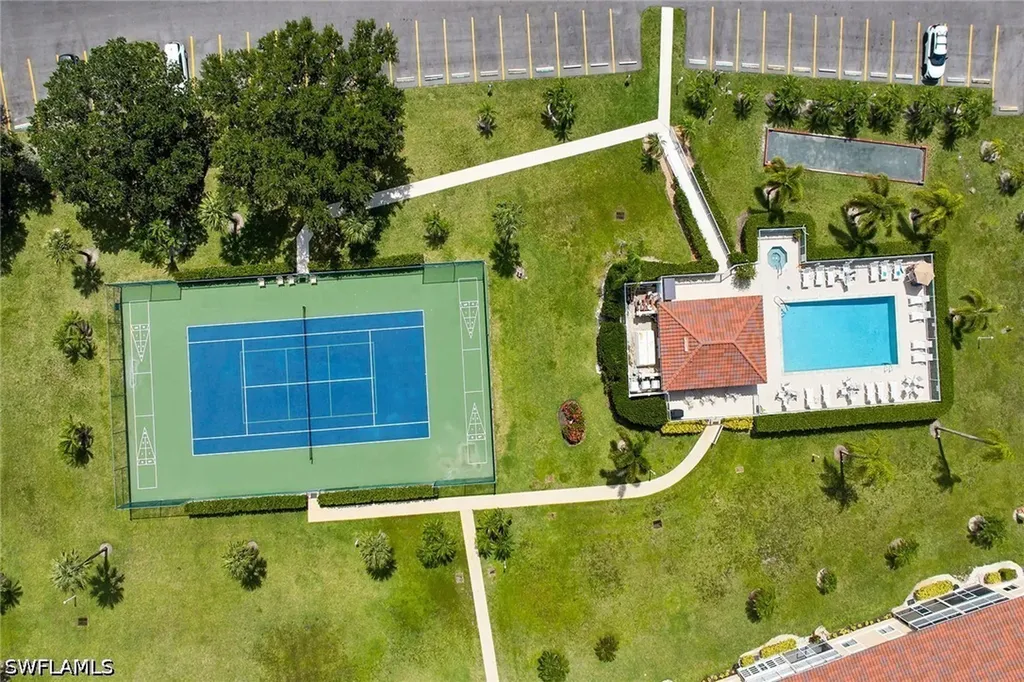 208 Furse Lakes Circle Naples FL 34104