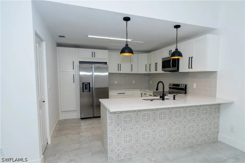 6306 Royal Woods Drive Fort Myers FL 33908