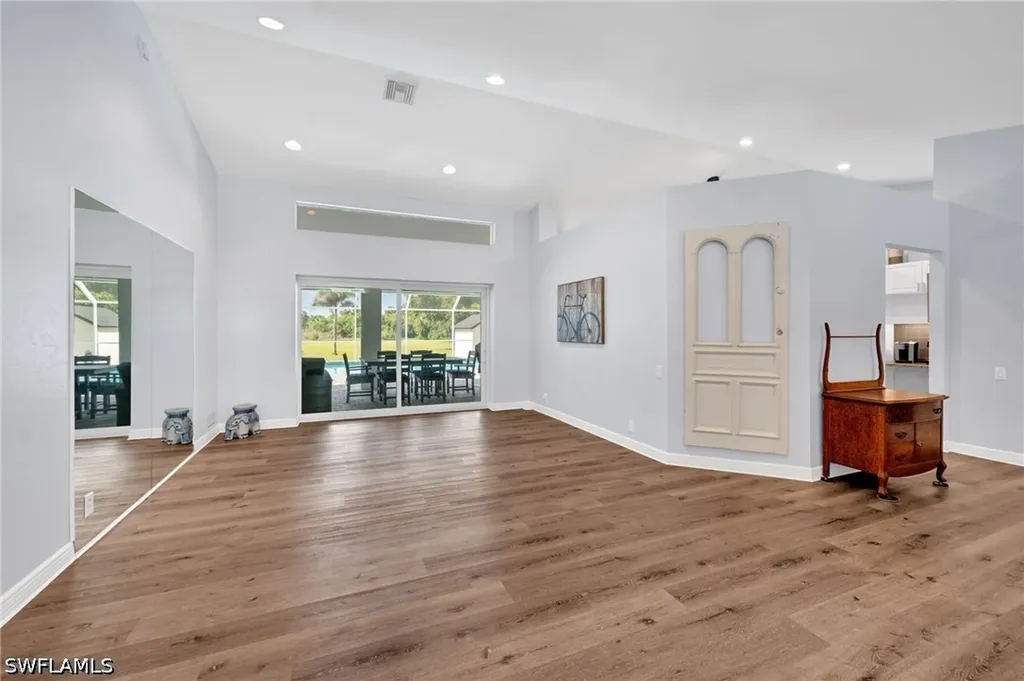 260 20th Avenue NE Naples FL 34120