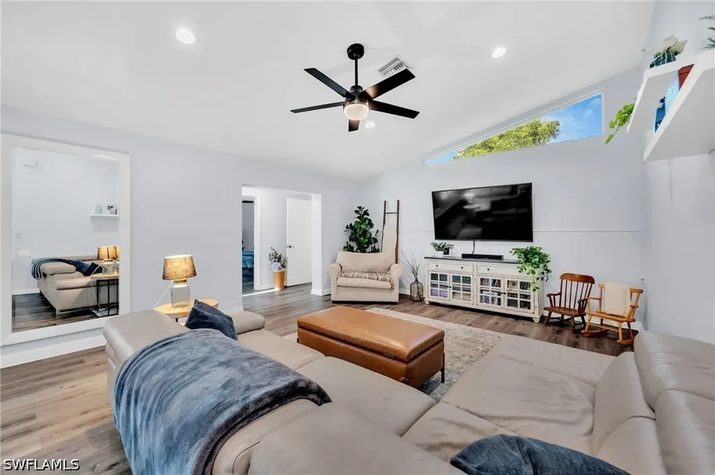 260 20th Avenue NE Naples FL 34120