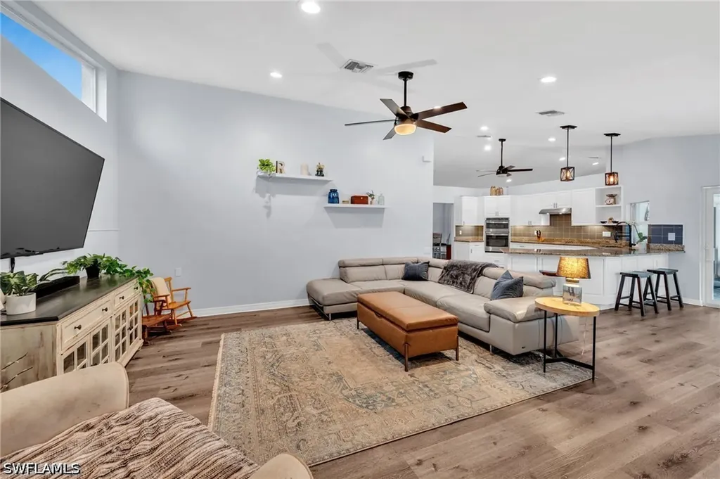 260 20th Avenue NE Naples FL 34120