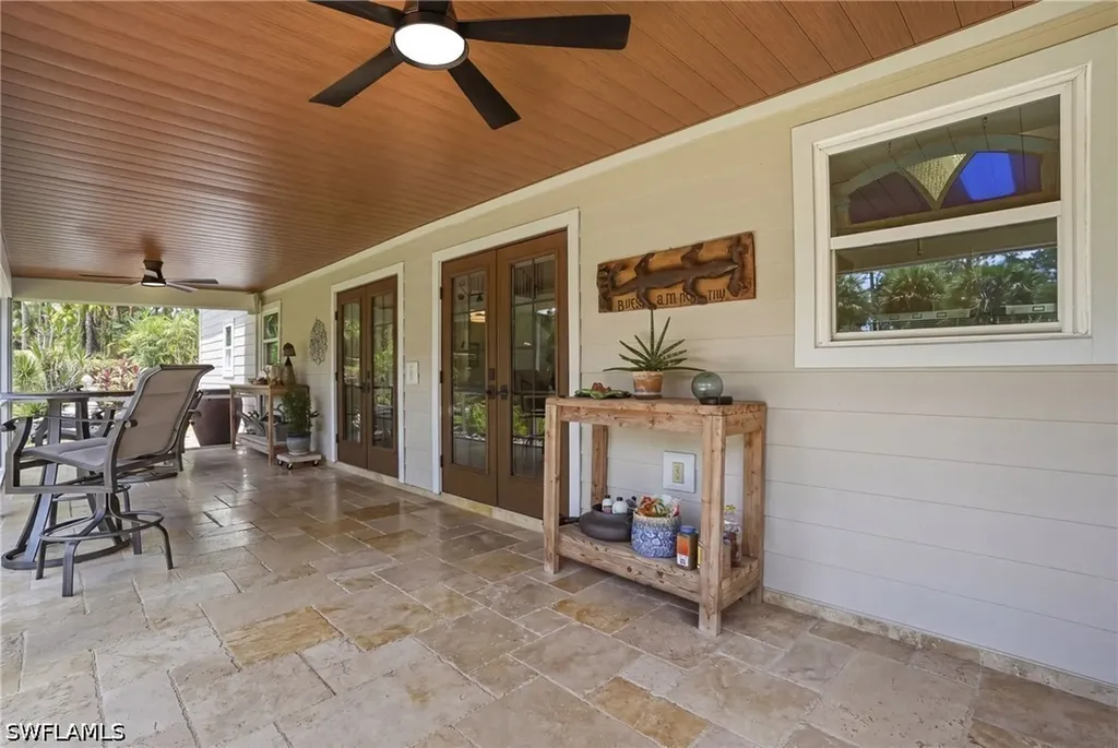 681 7th Street SW Naples FL 34117