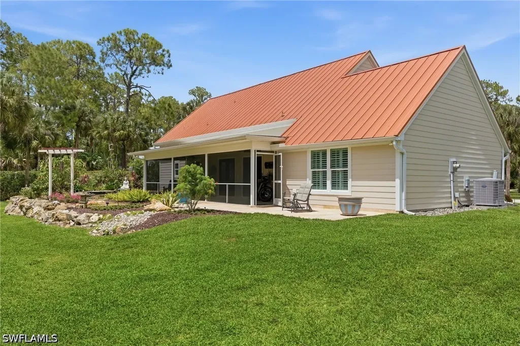 681 7th Street SW Naples FL 34117