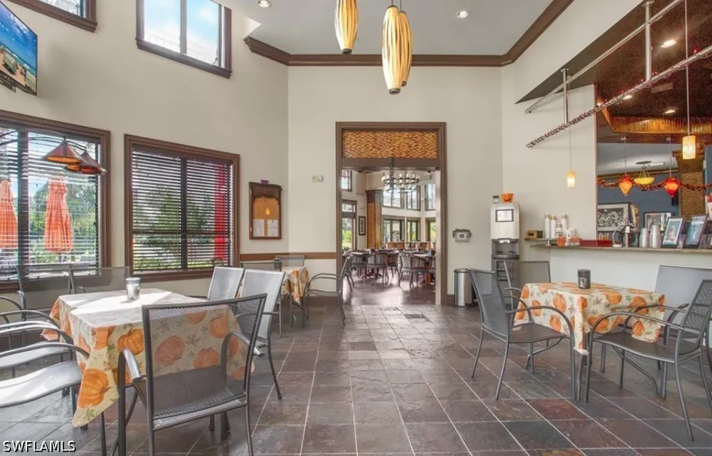 9102 Chula Vista Street Naples FL 34113