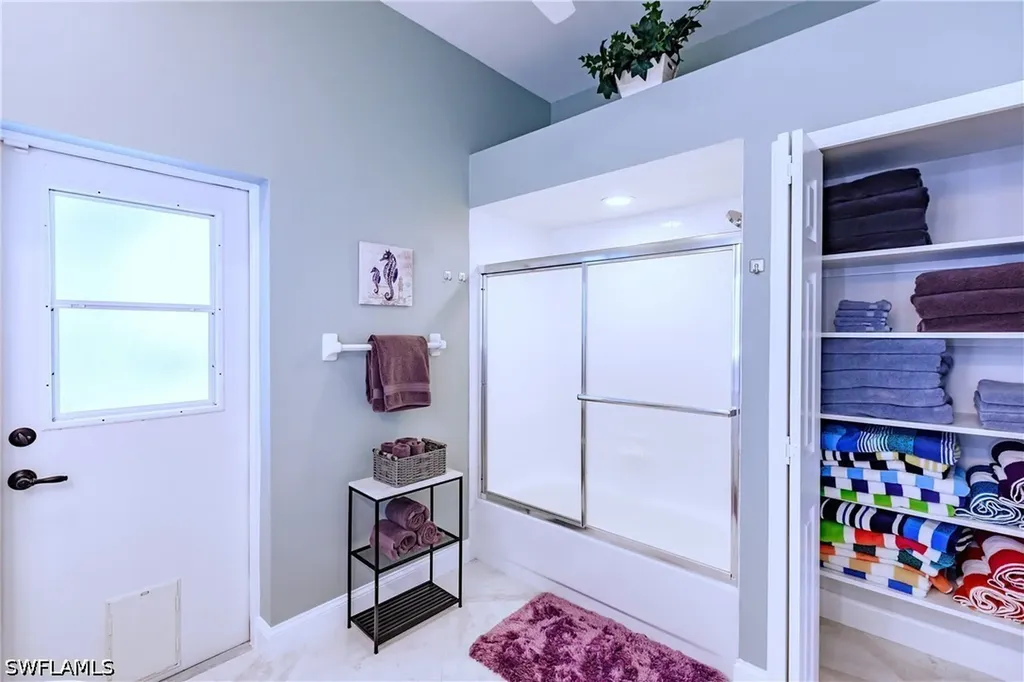 2910 SW 37th Terrace Cape Coral FL 33914