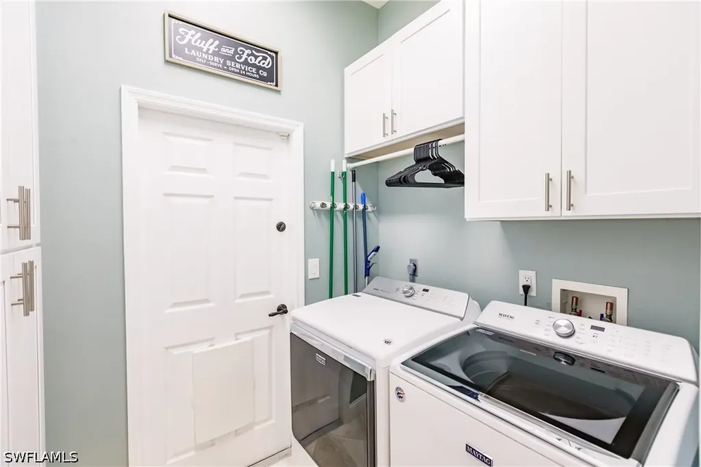 2910 SW 37th Terrace Cape Coral FL 33914