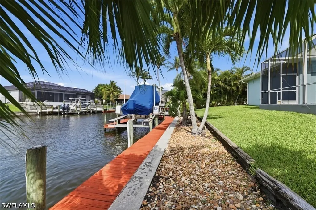 2910 SW 37th Terrace Cape Coral FL 33914
