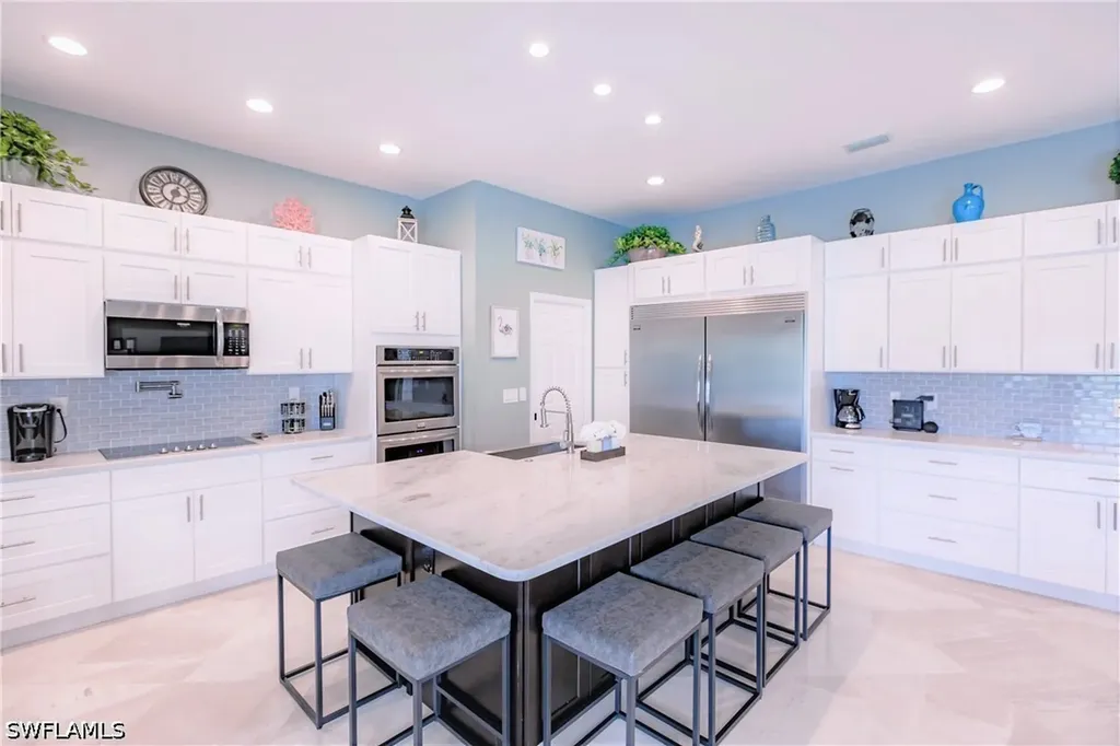 2910 SW 37th Terrace Cape Coral FL 33914