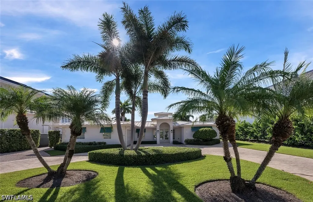 1925 Tarpon Road Naples FL 34102