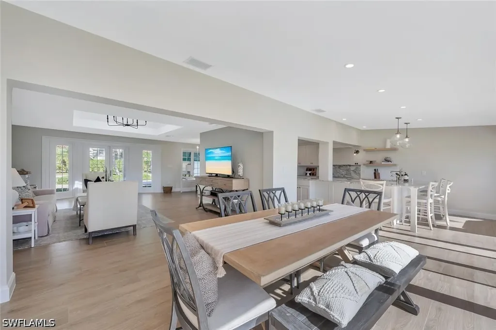 1925 Tarpon Road Naples FL 34102