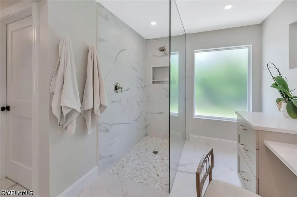 1925 Tarpon Road Naples FL 34102