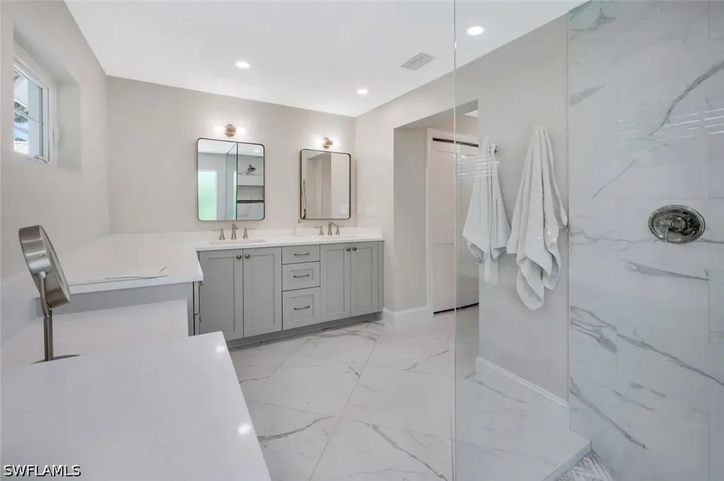 1925 Tarpon Road Naples FL 34102