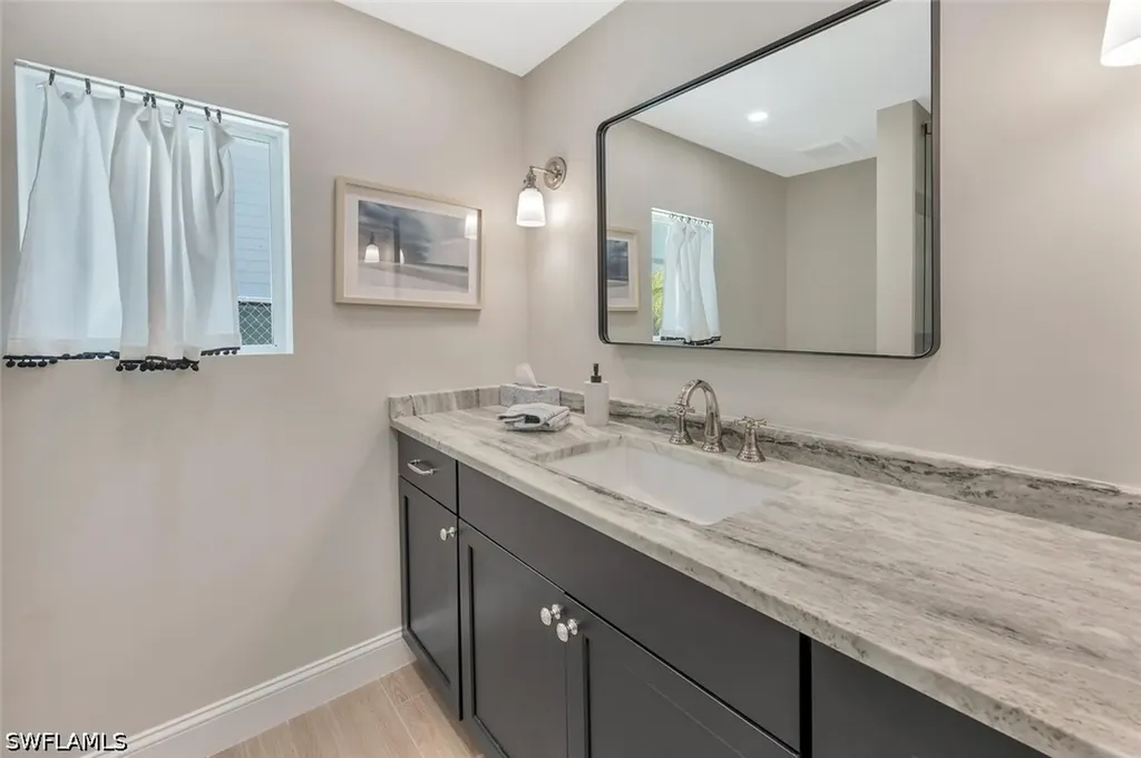 1925 Tarpon Road Naples FL 34102