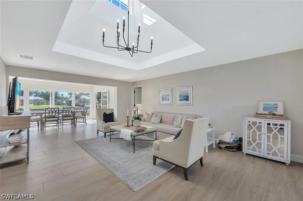 1925 Tarpon Road Naples FL 34102