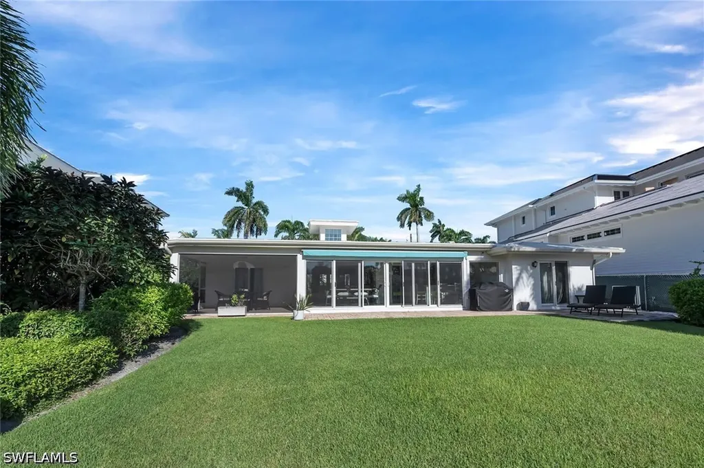 1925 Tarpon Road Naples FL 34102