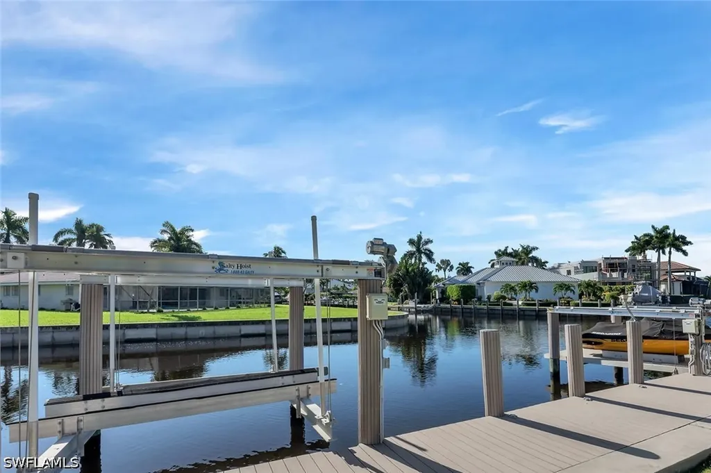 1925 Tarpon Road Naples FL 34102