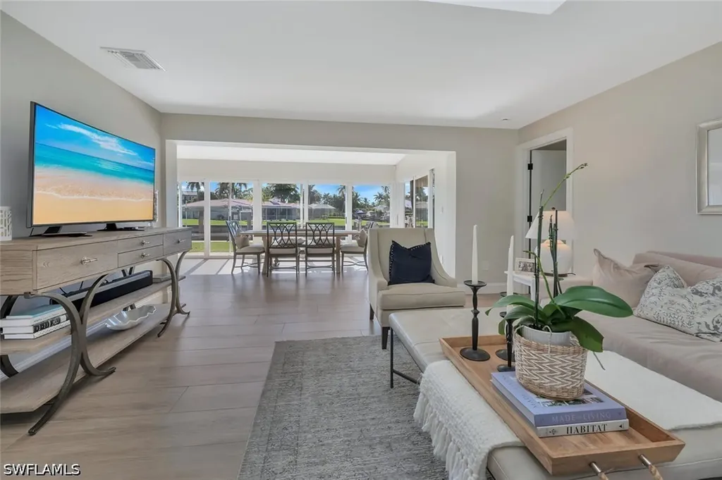 1925 Tarpon Road Naples FL 34102