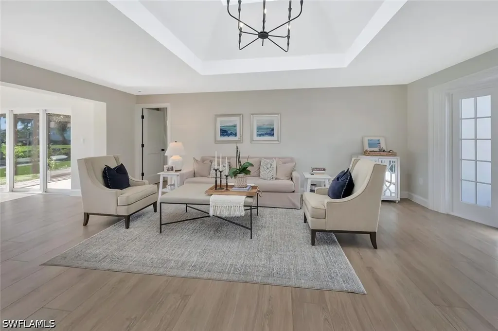 1925 Tarpon Road Naples FL 34102