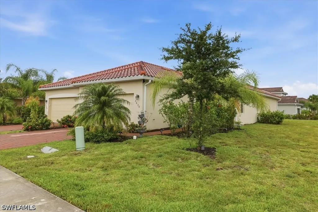 Naples FL, 2636 Vine Avenue