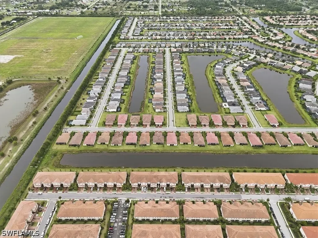 2636 Vine Avenue Naples FL 34120