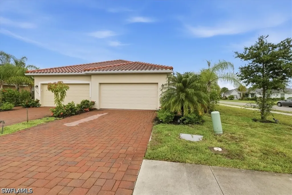 2636 Vine Avenue Naples FL 34120