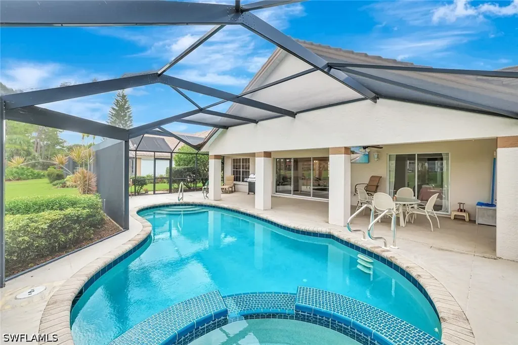 5859 Westbourgh Court Naples FL 34112