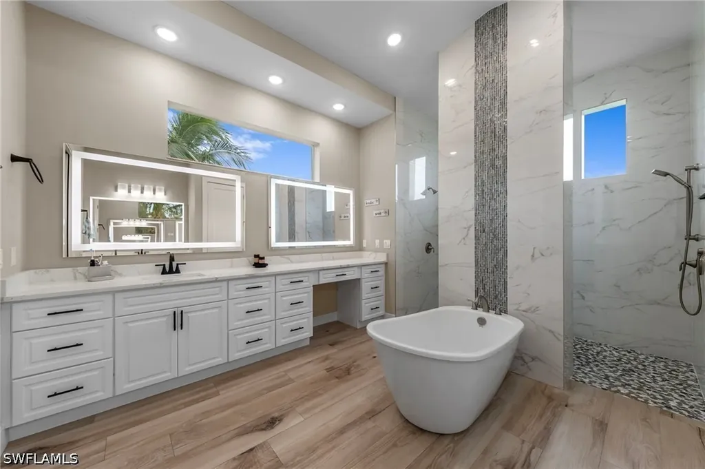 3817 Kismet Lakes Lane Cape Coral FL 33993