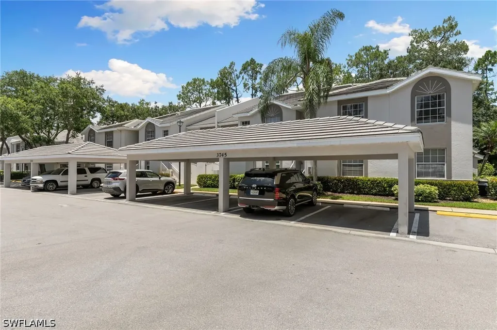 3745 Fieldstone Boulevard Naples FL 34109