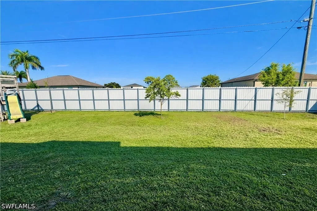 1427 NW 18th Terrace Cape Coral FL 33993