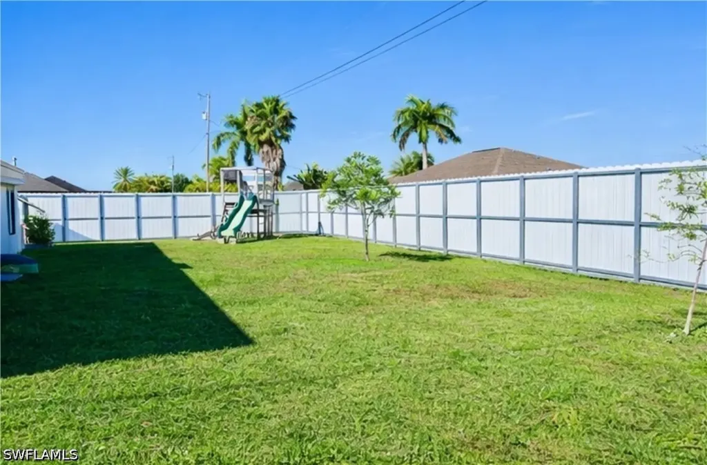 1427 NW 18th Terrace Cape Coral FL 33993
