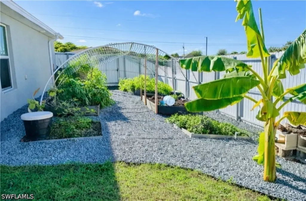1427 NW 18th Terrace Cape Coral FL 33993