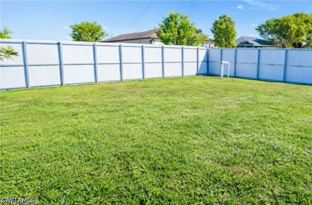 1427 NW 18th Terrace Cape Coral FL 33993