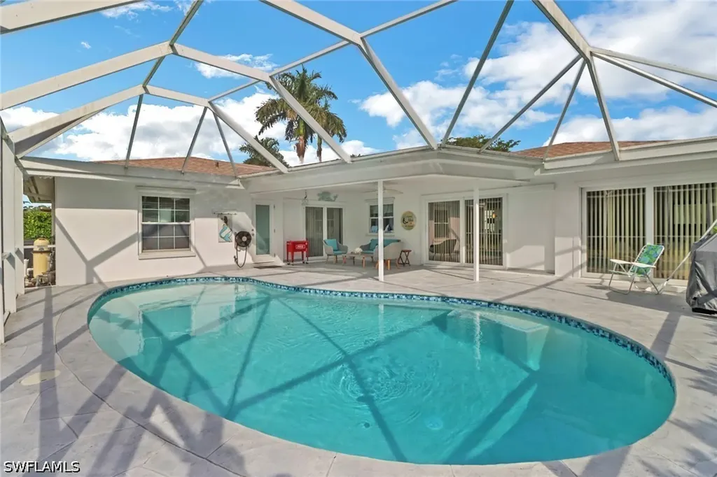 4556 Lakewood Boulevard Naples FL 34112