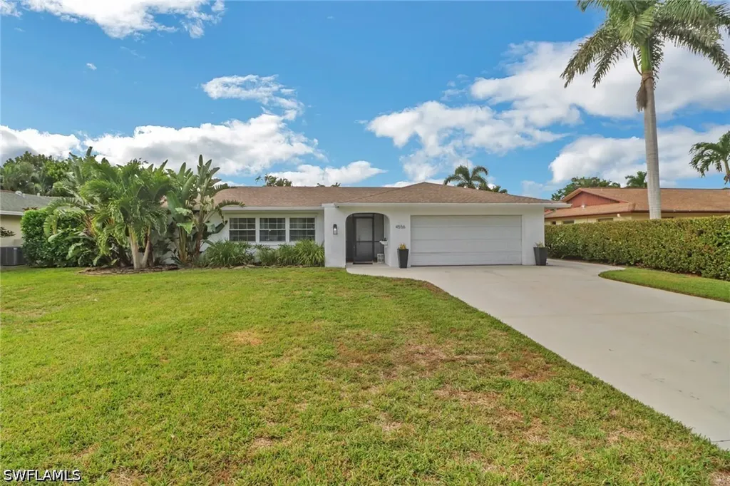 4556 Lakewood Boulevard Naples FL 34112