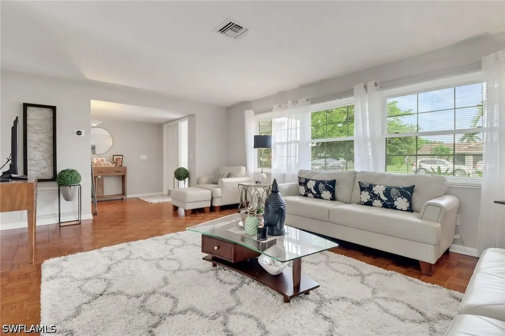 4556 Lakewood Boulevard Naples FL 34112