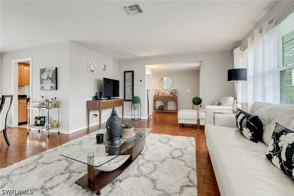 4556 Lakewood Boulevard Naples FL 34112